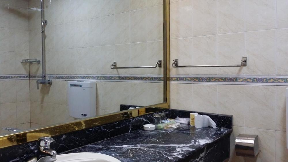 Kunming Liheng Hotel Εξωτερικό φωτογραφία